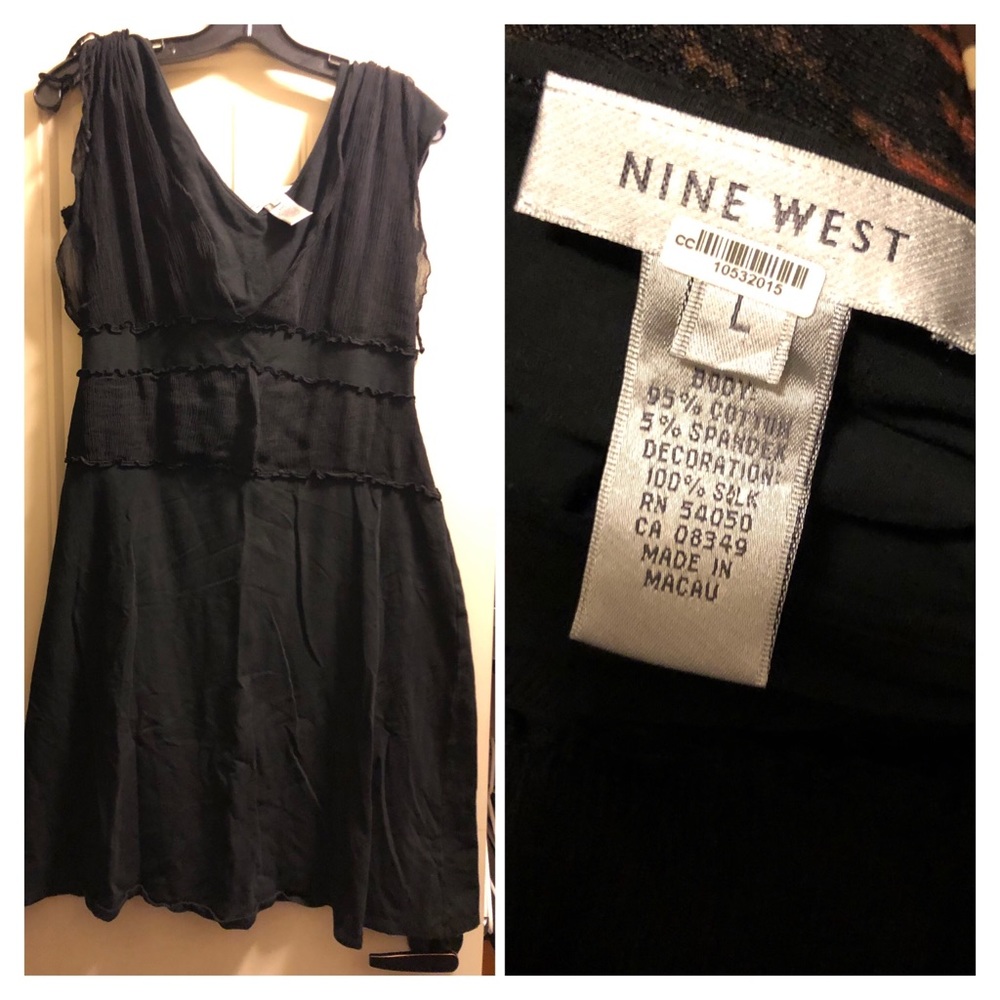 Black sleeveless dress